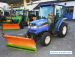 Iseki TG 5390 AHLK Allrad Schlepper Kompakt- Traktor mit hydraulischem Schneer&auml;umschild und Selbstlade-Salzstreuer aus 2006