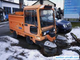 Schmidt Kehrmaschine mit VW- Dieselmotor - DEFEKT