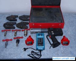 Unicor Akku- Pressmaschine elektrisches Presswerkzeug Presszange f&uuml;r Unipipe Mehrschichtverbundrohre bis 40 mm - Set im Metallkoffer
